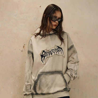 Sudadera con capucha con dobladillo deshilachado y bordado estilo europeo y americano