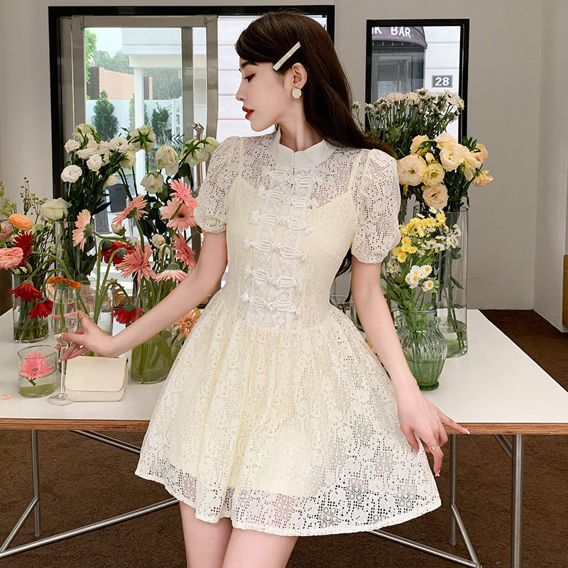 Vestido corto de encaje con volantes para mujer