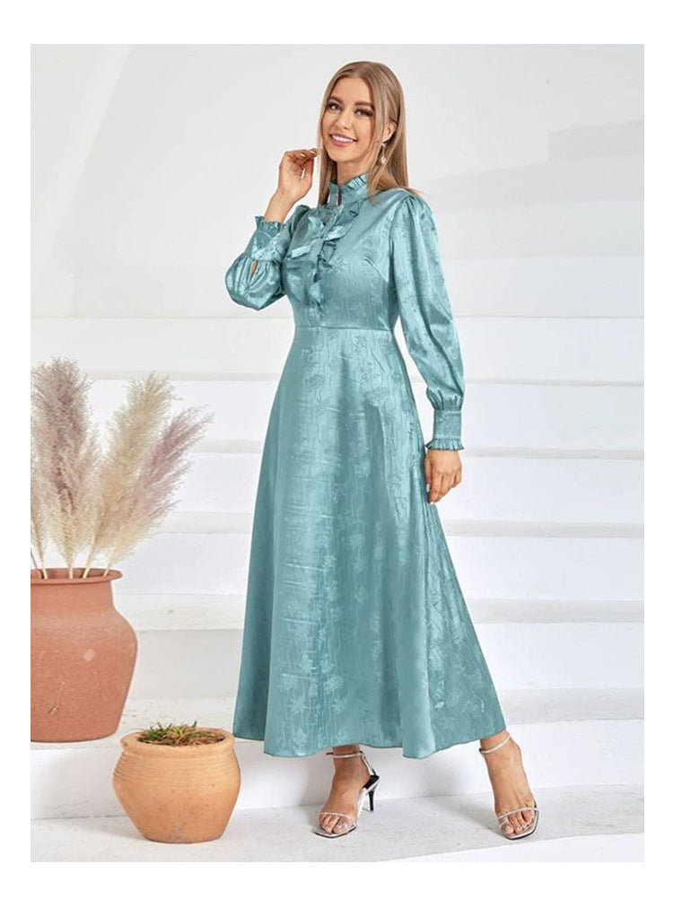 Herbstmode, lässiges Rollkragen-langes Kleid