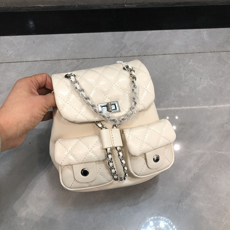 Mochila con diseño de candado y múltiples bolsillos de alta calidad con cadena de diamantes