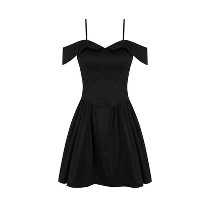 Moda de comercio exterior Ropa de mujer Nuevo vestido negro corto con hombros descubiertos para chicas sexys