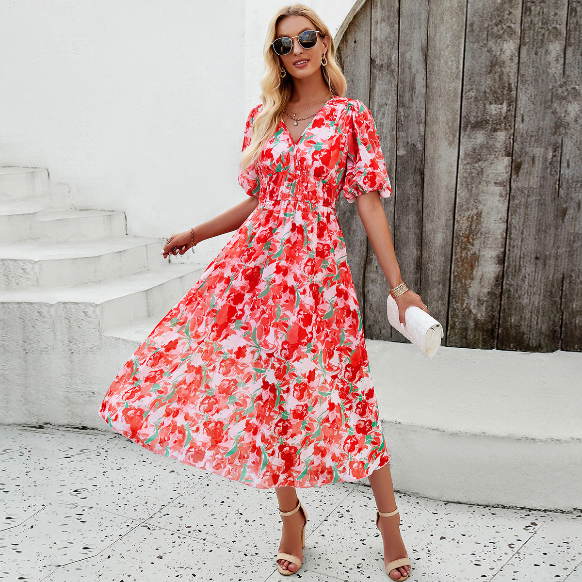 Vestido ajustado con escote en V y estampado floral para mujer