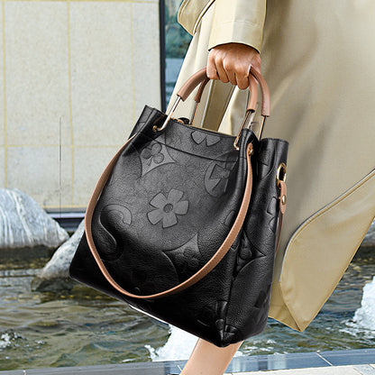 Fashionable And Simple Embossed Ladies Large-capacity Handbag