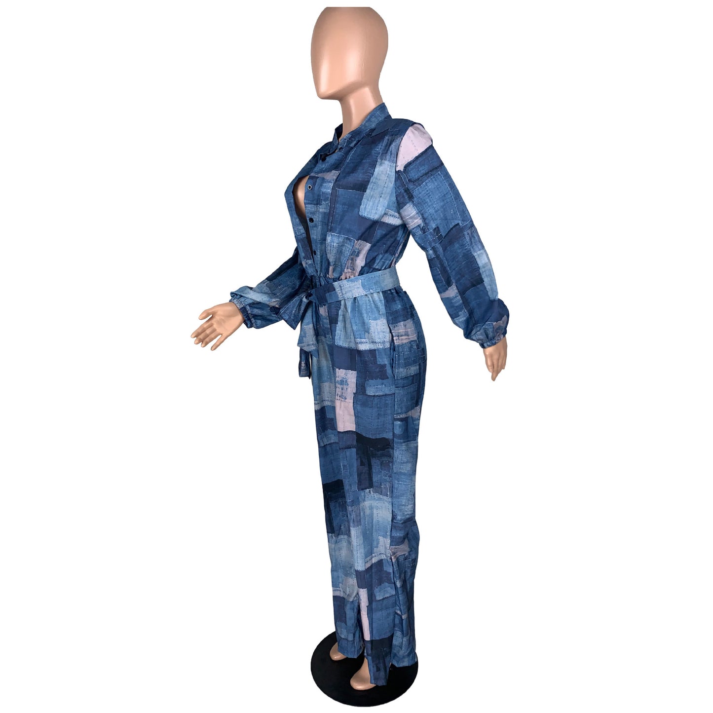 Lockerer Jumpsuit mit weitem Bein und Gürtel im Denim-Imitat-Print