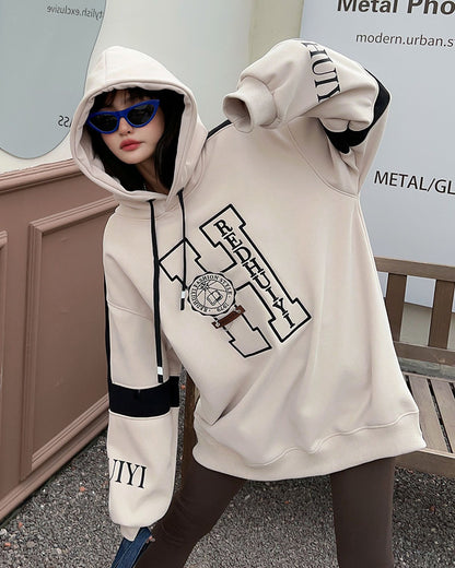 Sudadera con capucha acolchada de terciopelo con letras bordadas para mujer